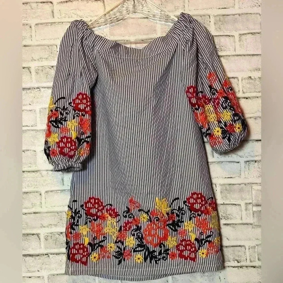 Anthropologie‎  Romeo & Juliet Couture Embroidered Off Shoulder Dress Sz. Small - Picture 1 of 11